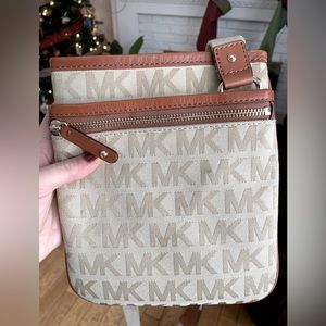 Michael Kors Crossbody